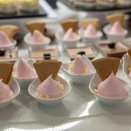 Отель Rh Victoria & 4 Sup 4*