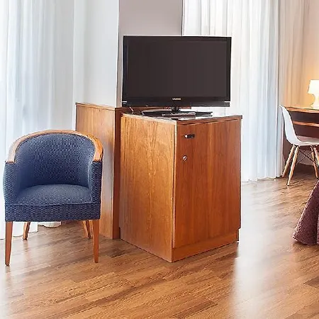 Rh Victoria & 4 Sup Hotel 4*