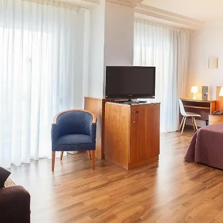 Rh Victoria & 4 Sup Hotel