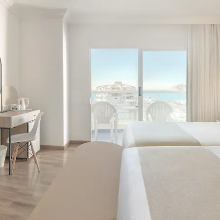 Rh Victoria & 4 Sup 4* Μπένιντορμ