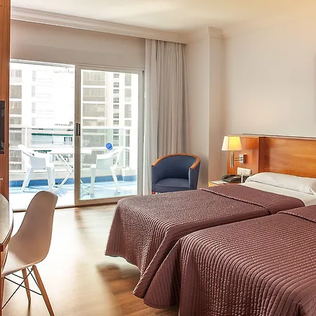 Rh Victoria & 4 Sup 4*