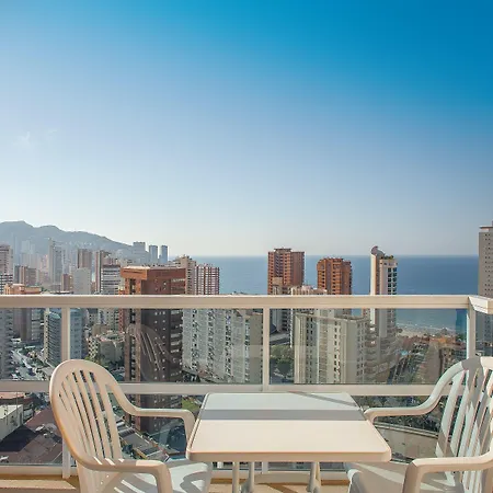 Rh Victoria & 4 Sup 4* ベニドルム