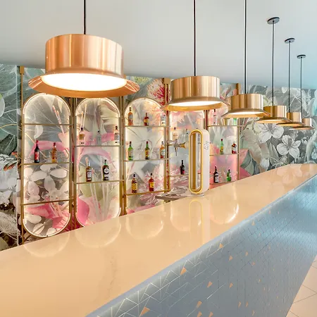 Rh Victoria & 4 Sup ホテル 4*