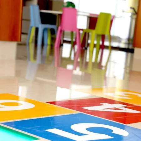 Rh Victoria & 4 Sup 호텔 베니돔